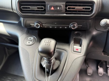 2024 Peugeot Partner - photo 19