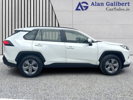 2024 Toyota RAV4 - photo 3