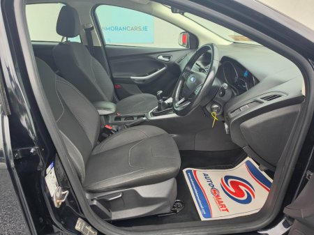2015 Ford Focus - photo 16