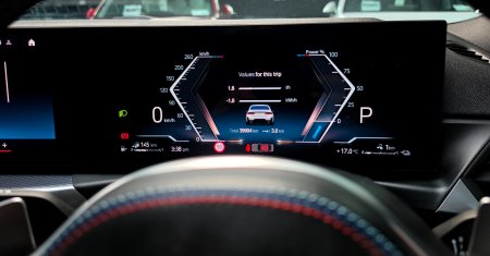 2024 BMW 3-Series - photo 38