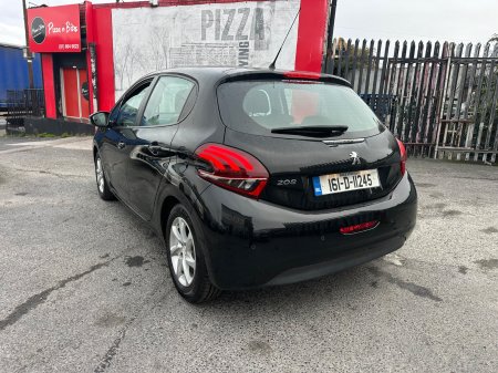 2016 Peugeot 208 - photo 13