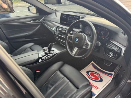 2021 BMW 5-Series - photo 7