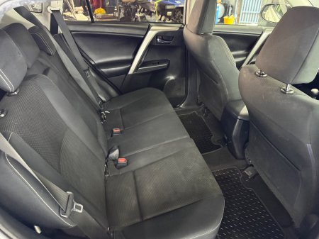 2016 Toyota RAV4 - photo 19
