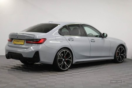 2024 BMW 3-Series - photo 7
