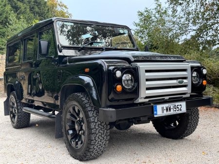 2011 Land Rover Defender 110 2.4 300 TDI *Factory N1 5 Plus 2 Seats...Only 113000km....Immaculate*