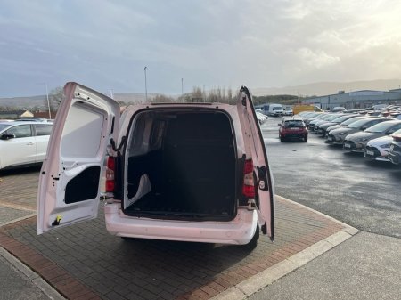 2023 Toyota Proace City - photo 10