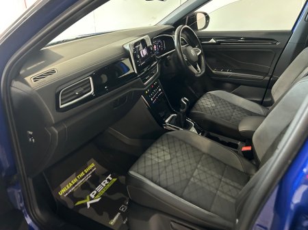 2023 Volkswagen T-Roc - photo 3