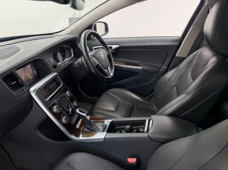 2018 Volvo V60 - photo 16