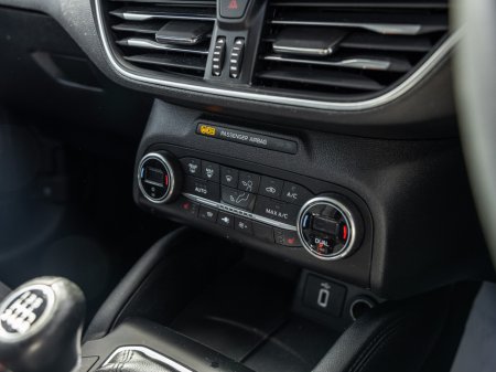 2019 Ford Focus - photo 16