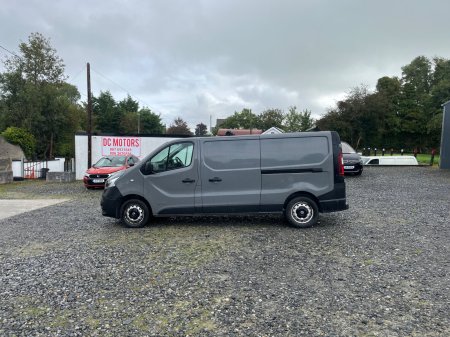 2019 Nissan NV300
