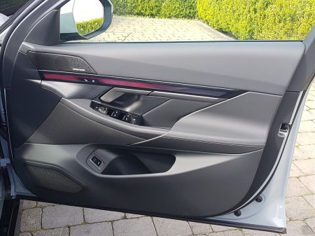 2026 BMW 5-Series - photo 21