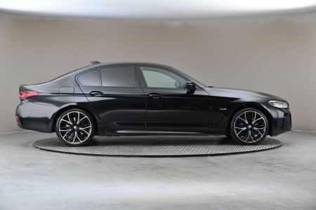 2023 BMW 5-Series - photo 11