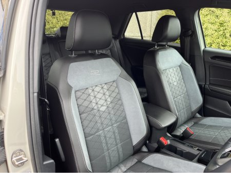 2024 Volkswagen T-Roc - photo 12