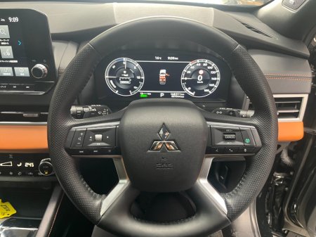 2024 Mitsubishi Outlander - photo 9