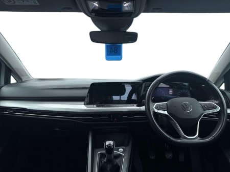 2023 Volkswagen Golf - photo 2