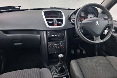 2009 Peugeot 207 - photo 9