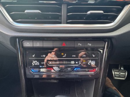 2025 Volkswagen T-Roc - photo 19