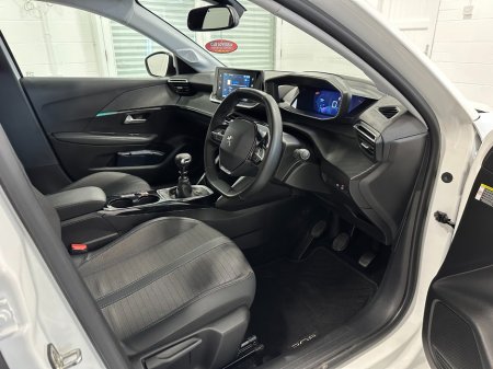 2021 Peugeot 208 - photo 18