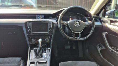 2017 Volkswagen Passat - photo 16