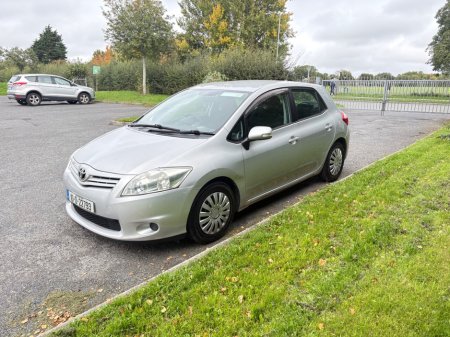 2010 Toyota Auris - photo 2