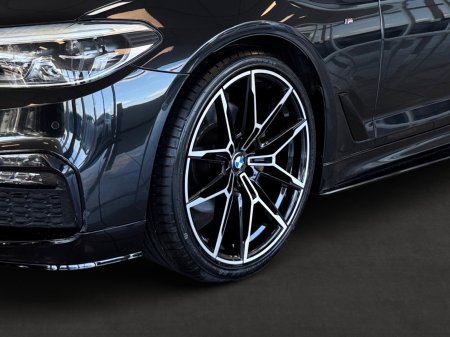 2019 BMW 5-Series - photo 10