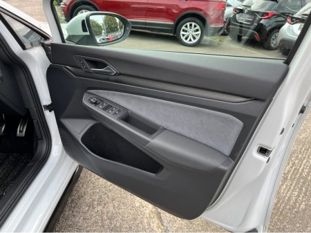 2024 Volkswagen Golf - photo 13