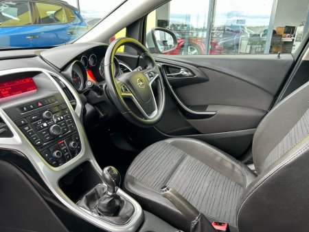 2015 Opel Astra - photo 2