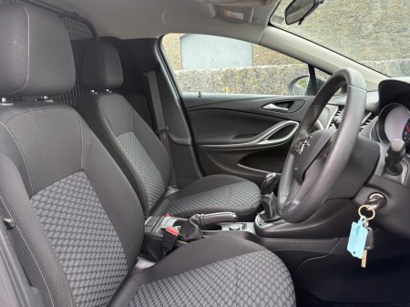 2022 Opel Astra - photo 11