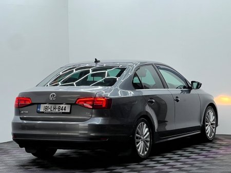 2018 Volkswagen Jetta - photo 4