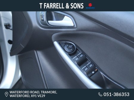 2015 Ford Focus - photo 16