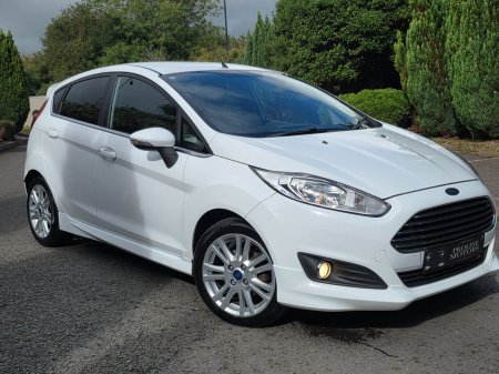 2013 Ford Fiesta - photo 2