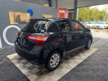 2018 Toyota Vitz - photo 3