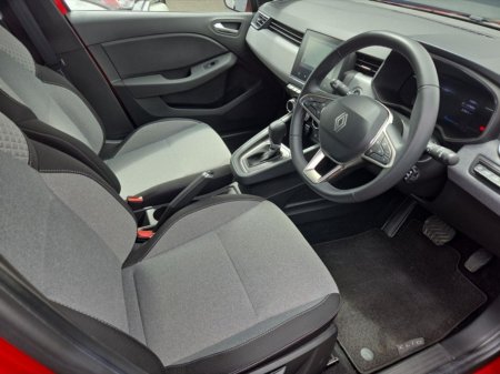 2025 Renault Clio - photo 9