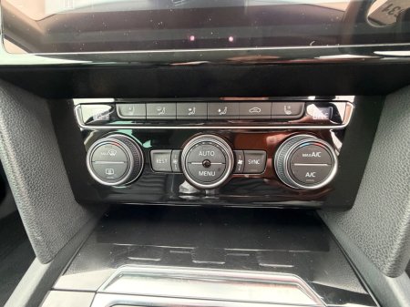 2019 Volkswagen Passat - photo 28