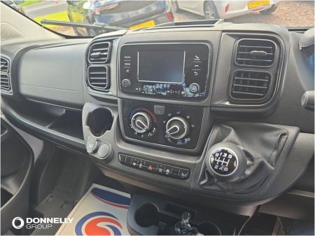 2026 Vauxhall Movano - photo 15