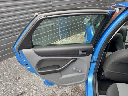 2011 Ford Focus - photo 17