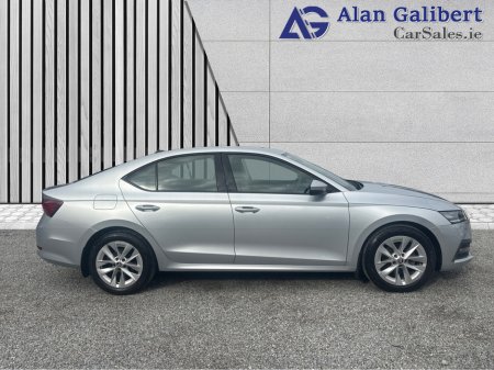 2022 Skoda Octavia - photo 3