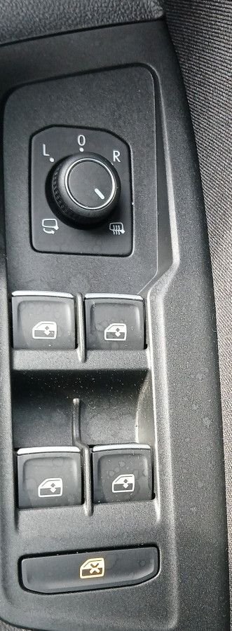 2023 Volkswagen Tiguan - photo 9