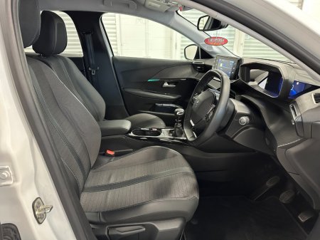 2021 Peugeot 208 - photo 19