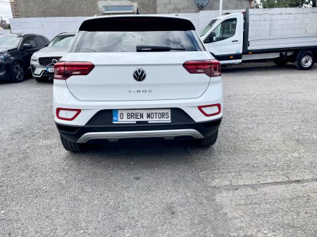 2024 Volkswagen T-Roc - photo 18