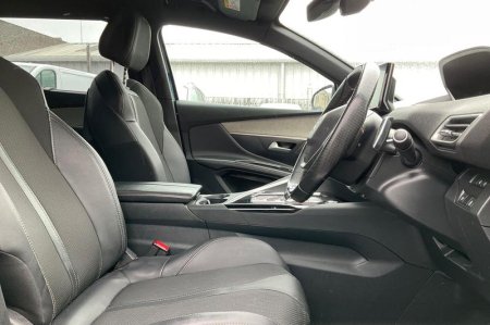 2023 Peugeot 5008 - photo 17