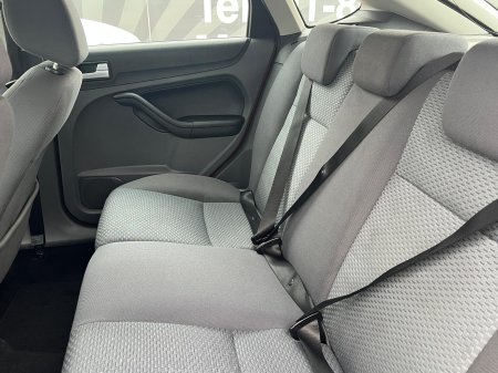 2007 Ford Focus - photo 12