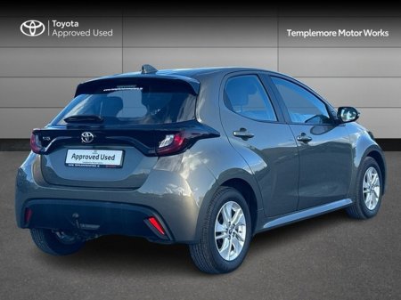2024 Toyota Yaris - photo 2