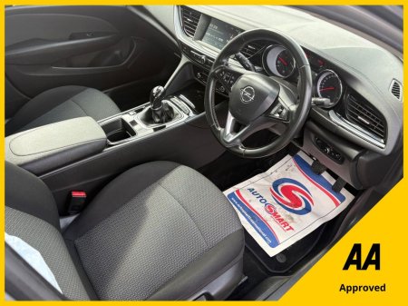 2018 Opel Insignia - photo 2