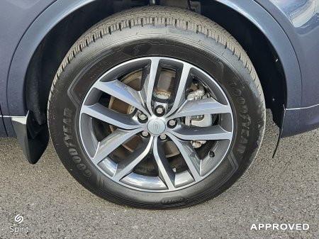2025 Land Rover Discovery Sport - photo 9
