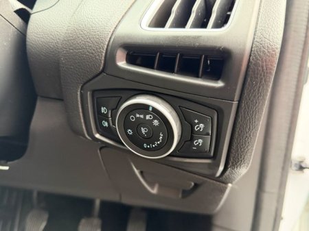 2017 Ford Focus - photo 10