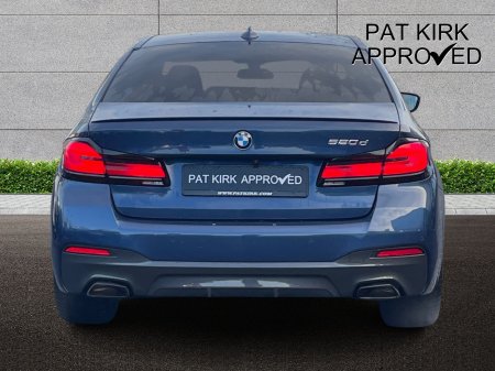 2022 BMW 5-Series - photo 15
