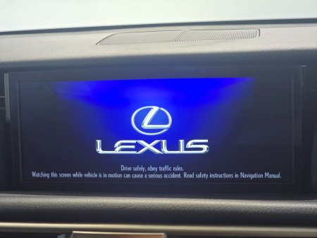 2019 Lexus IS - photo 11