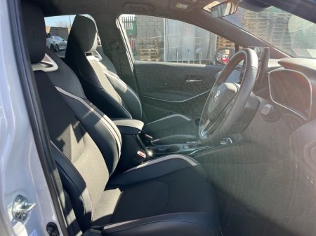 2025 Toyota Corolla - photo 11