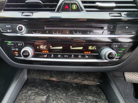2017 BMW 5-Series - photo 32